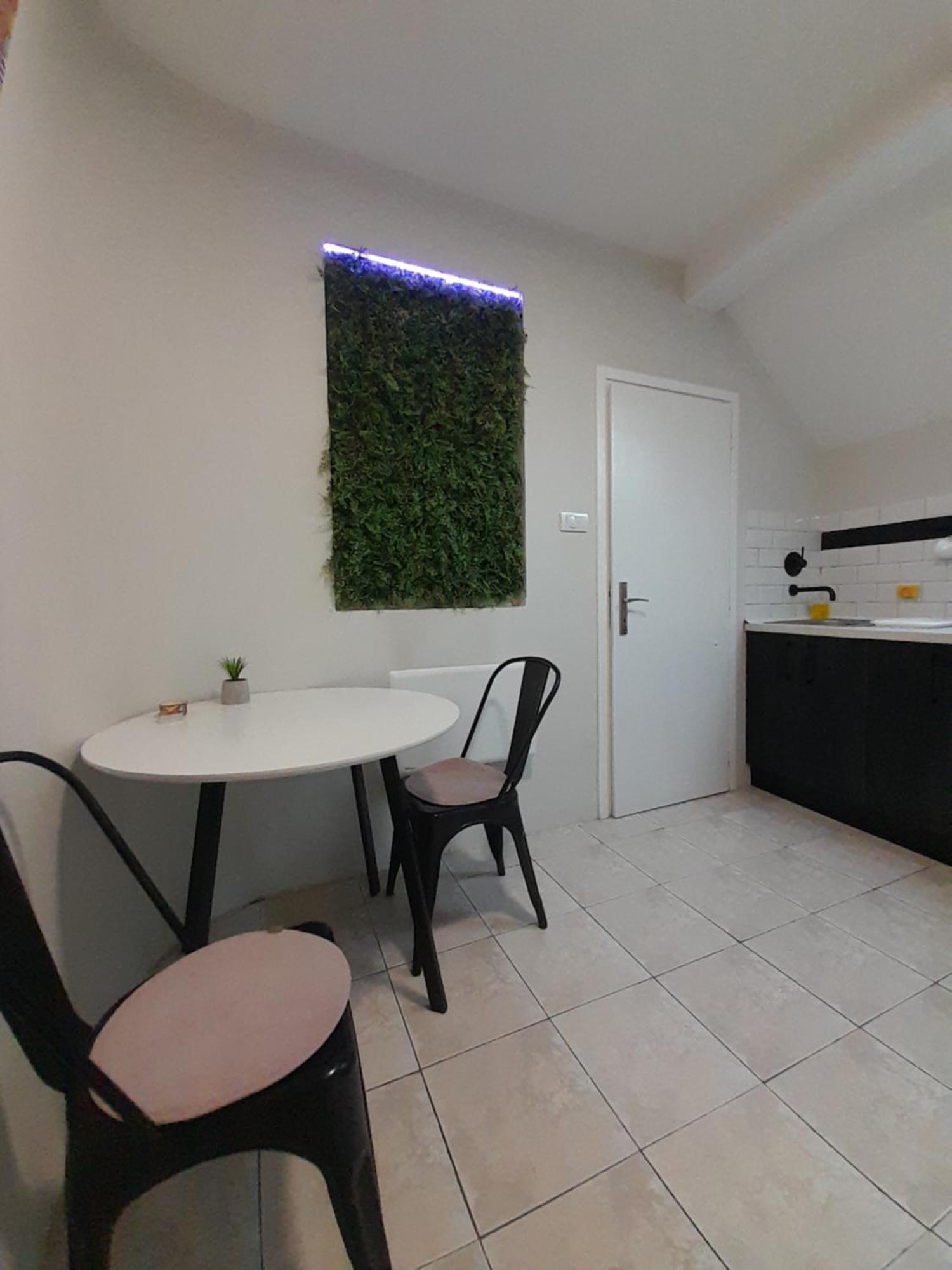 Cool & Cozy Center Apartment Subotica Exterior photo